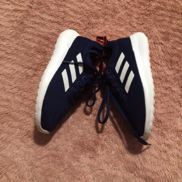 Adidas for kids size 111 - Picture 2 of 6